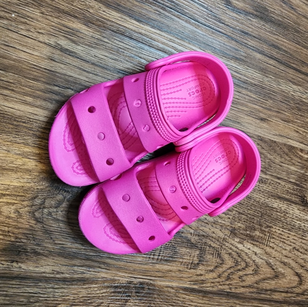 Girls Pink Crocs